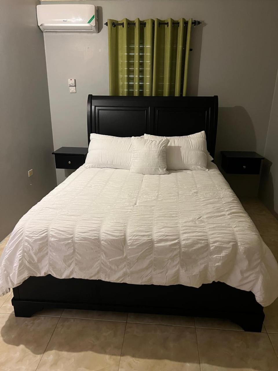Reddie Vacation Homes Windsor  エクステリア 写真
